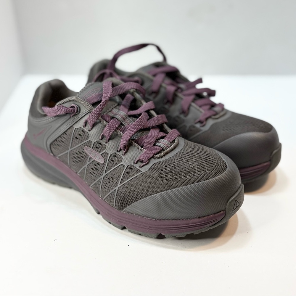KEEN Utility Women's Vista Energy ESD work shoes carbon fiber safety toe 5w